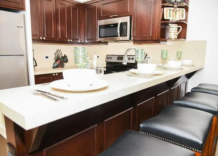 360 Splendor 308b Ocean View Condo- With Breakfast