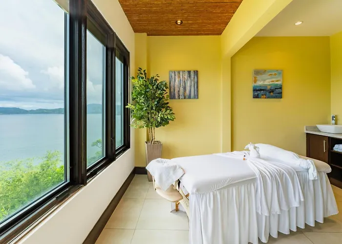 360 Splendor 308b Ocean View Condo- With Breakfast *